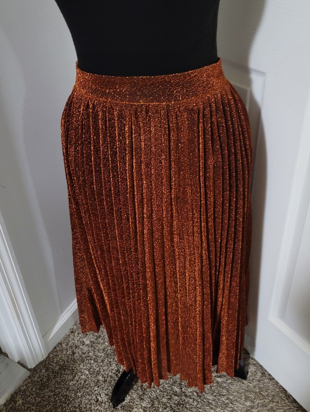 Essue Metallic Rust Pleated Midi Skirt Size Large fall Harvest Pumpkin